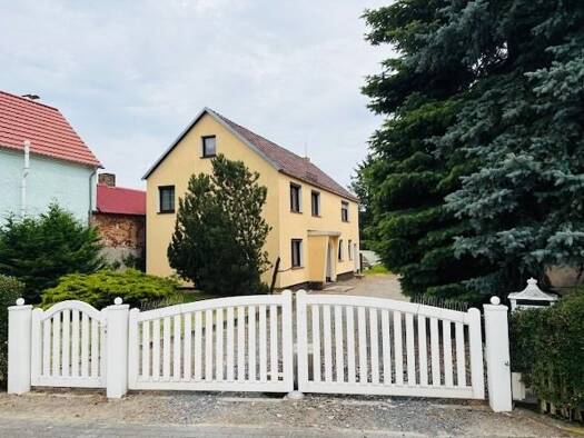 Einfamilienhaus zum Kauf 149.000 € 4 Zimmer 165 m² 3.314 m² Grundstück Gröden 04932