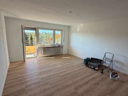 Wohnung zur Miete 800 € 3 Zimmer 76,2 m² 5. Geschoss frei ab 15.10.2026 Frauenaurach Erlangen 91056
