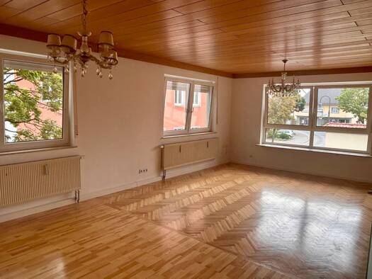 Maisonette zur Miete 1.200 € 4 Zimmer 134 m² Geschoss 1/3 frei ab 01.09.2026 Adelsdorf Adelsdorf 91325