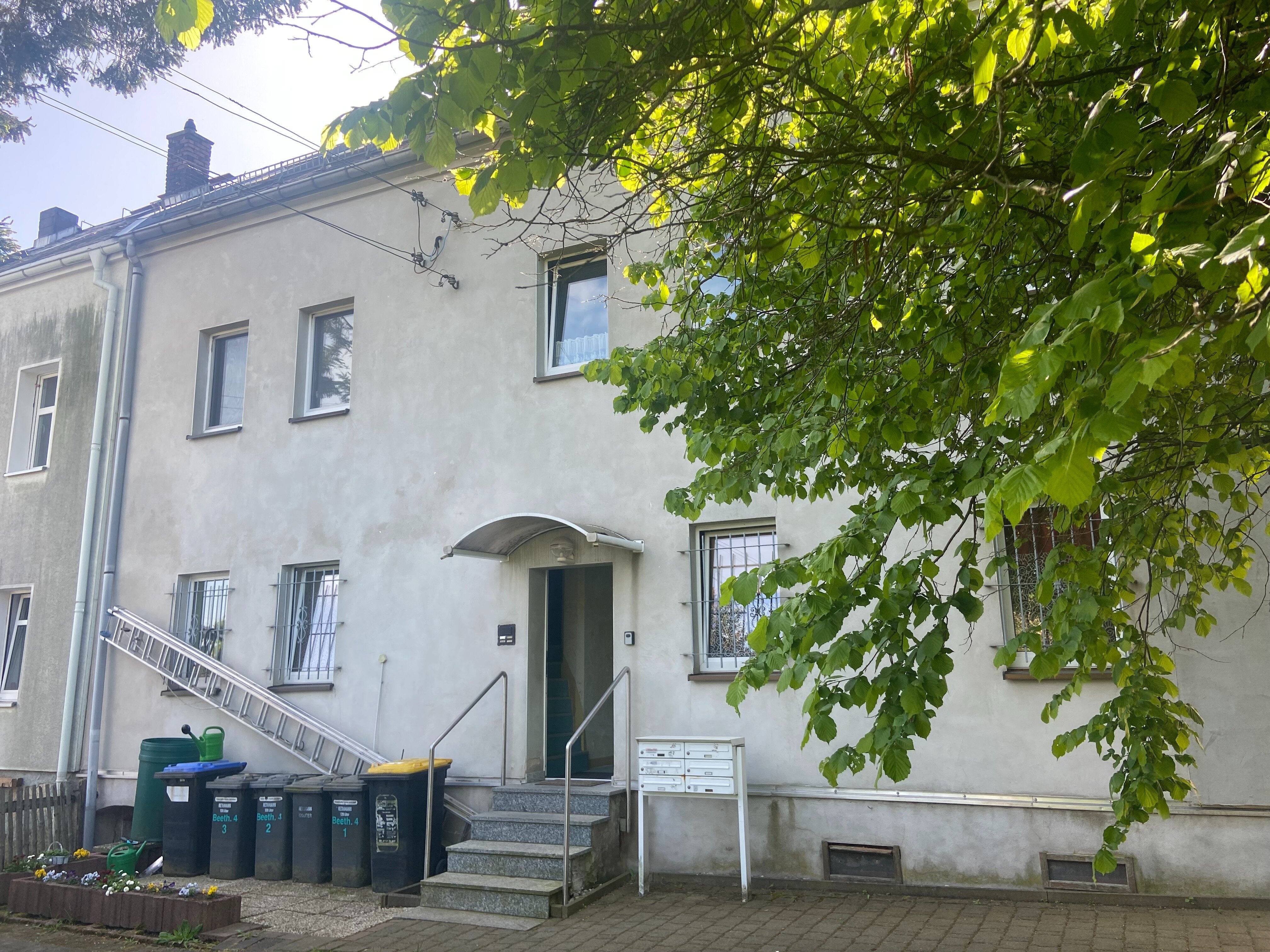 Mehrfamilienhaus zum Kauf 164.000 € 10 Zimmer 240 m²<br/>Wohnfläche 330 m²<br/>Grundstück Cainsdorf Zwickau 08064