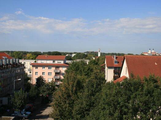 Wohnung zur Miete 1.210 € 4 Zimmer 117,3 m² frei ab 15.11.2026 Lerchenfeld Freising 85356