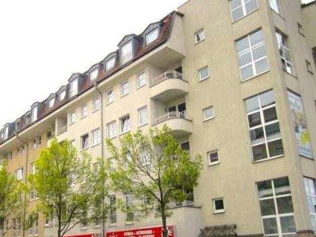 Wohnung zur Miete 624 € 2 Zimmer 72 m² 3. Geschoss frei ab 14.03.2026 Berliner Str. 27a Friedrichstadt Dresden 01067