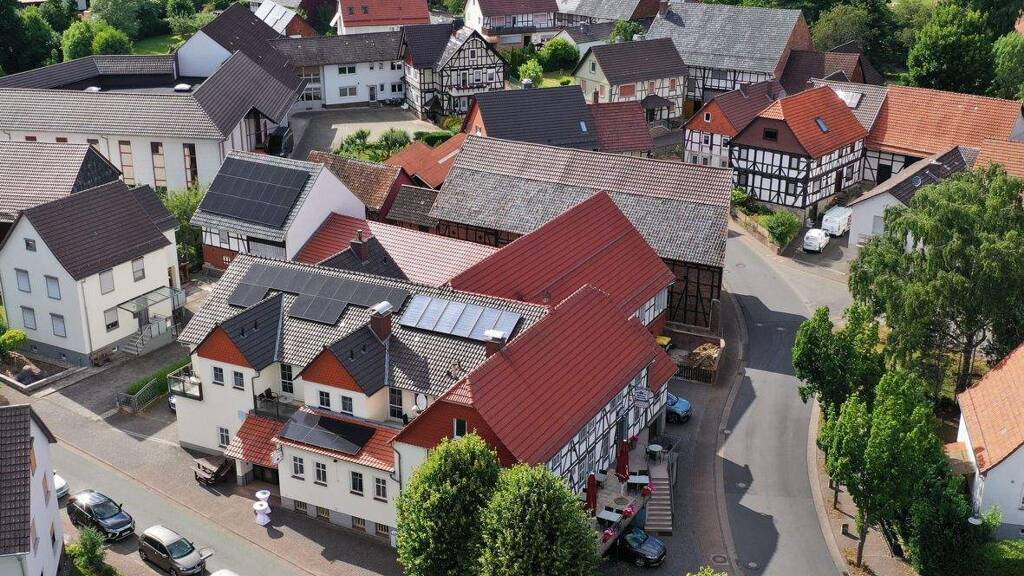 Restaurant zum Kauf 598.000 € 600 m² Gastrofläche 1.350 m² Grundstück Frankershausen Berkatal 37297