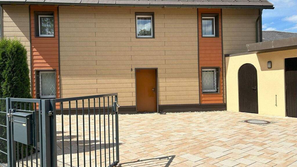 Einfamilienhaus zum Kauf 180.000 € 3 Zimmer 80 m² 575 m² Grundstück frei ab sofort Ullitz Trogen 95183