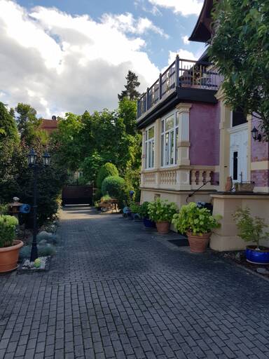 Villa zum Kauf 495.000 € 8 Zimmer 260 m² 1.034 m² Grundstück Pfortenstraße 10 Saalfeld Saalfeld/Saale 07318