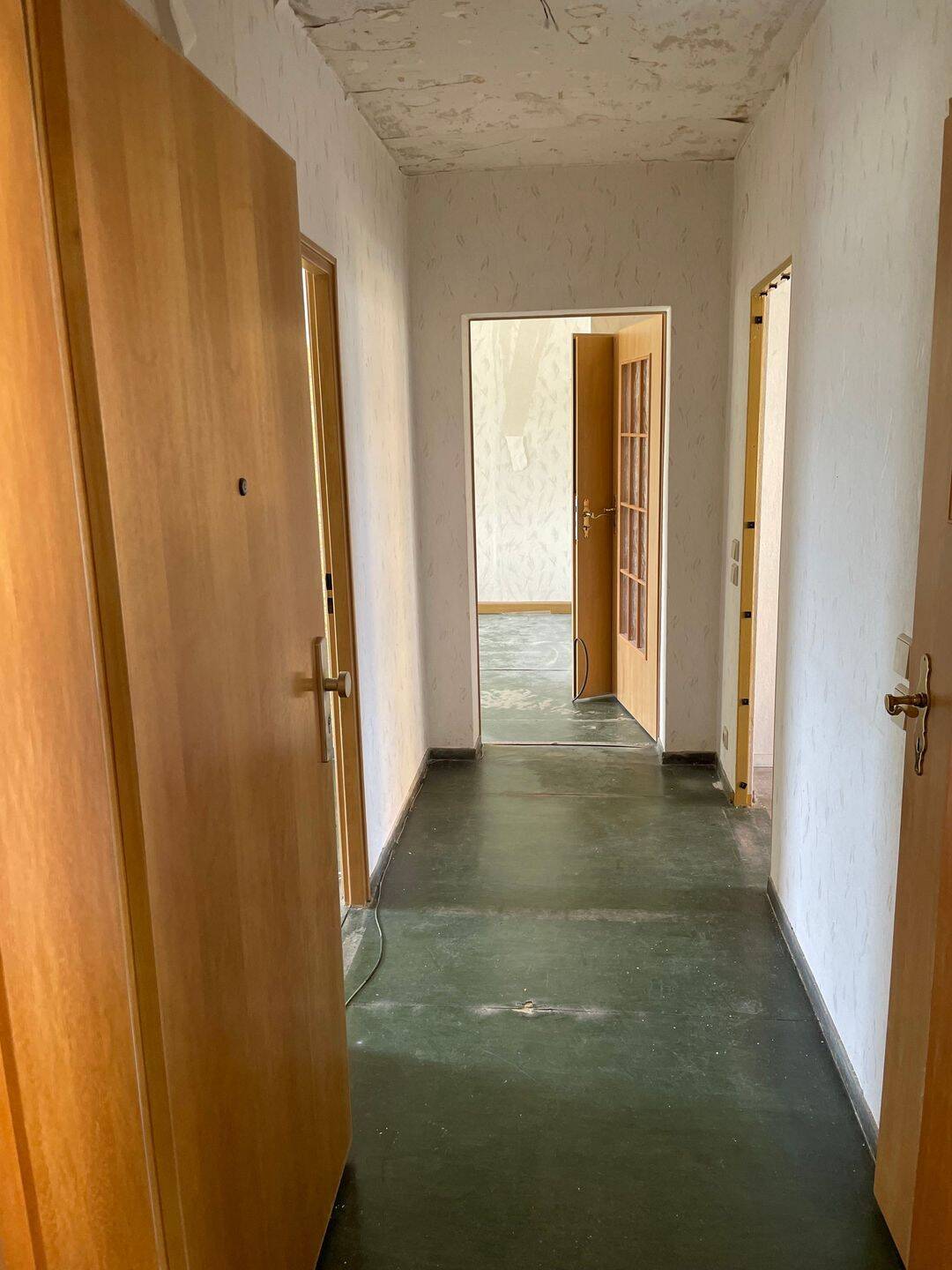 Immobilie in Weißenborn/Erzgebirge - Renovierungsbedürftige 3-Raum-Eigentumswohnung mit großem Balkon in Weißenborn - Bild 4