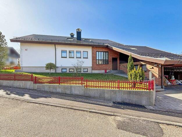 Einfamilienhaus zum Kauf 579.000 € 10 Zimmer 260 m² 742 m² Grundstück Rotensol Bad Herrenalb 76332