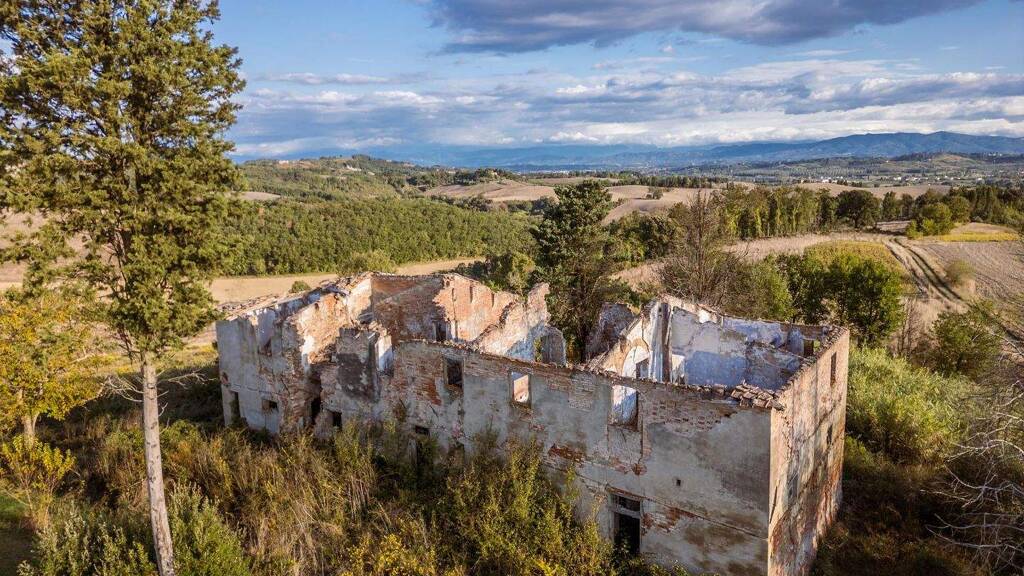 Haus zum Kauf 280.000 € 600 m² 3.200 m² Grundstück frei ab sofort San Miniato