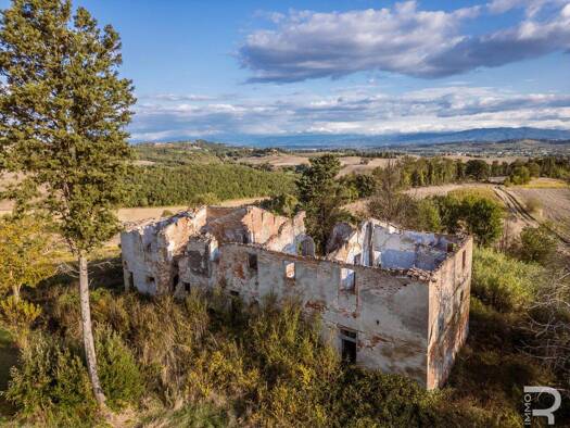 Haus zum Kauf 280.000 € 600 m² 3.200 m² Grundstück frei ab sofort San Miniato