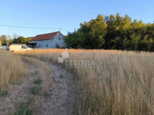Wohn- und Gewerbegrundstück zum Kauf 288.300 € Drniš Drniš 22320