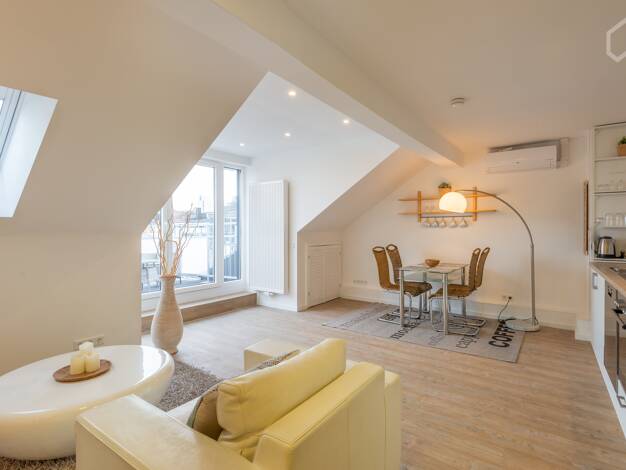 Wohnung zur Miete Wohnen auf Zeit 2.370 € 3 Zimmer 76 m² frei ab 06.08.2026 Pempelfort Düsseldorf 40479