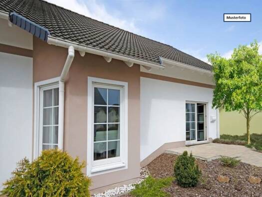Haus zum Kauf provisionsfrei 62.500 € 575 m² Grundstück Lausitz Bad Liebenwerda 04924