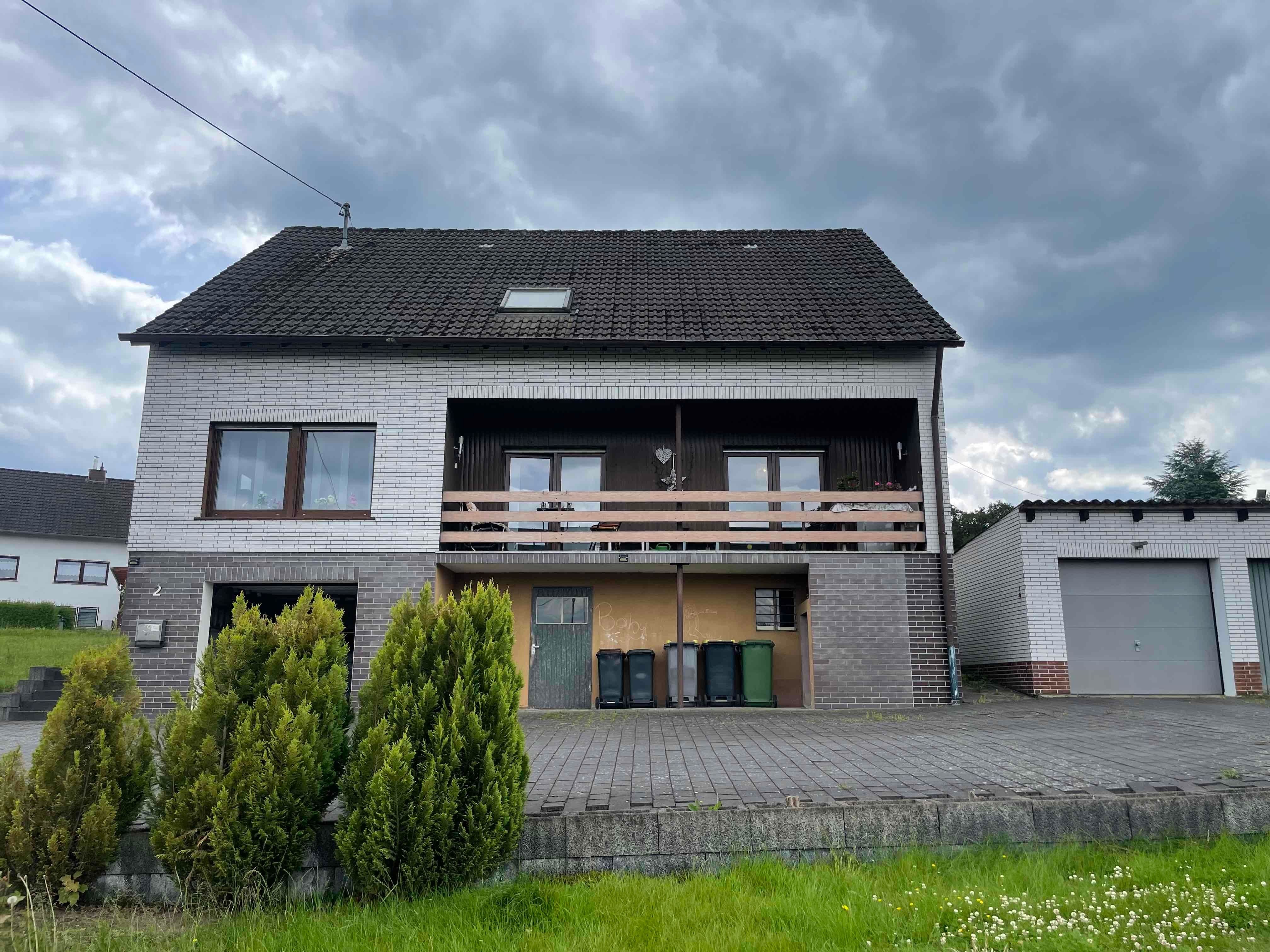 Einfamilienhaus zum Kauf 290.000 € 7 Zimmer 180 m²<br/>Wohnfläche 974 m²<br/>Grundstück Rosbach Windeck 51570