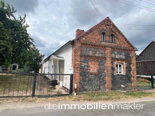 Haus zum Kauf 59.000 € 2 Zimmer 51 m² 1.387 m² Grundstück frei ab sofort Groß Leine Märkische Heide 15913