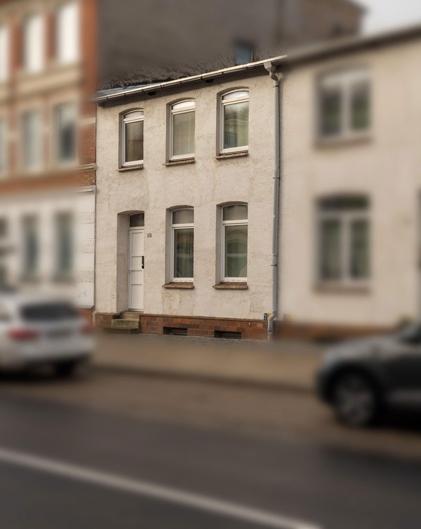 Einfamilienhaus zum Kauf provisionsfrei 300.000 € 6 Zimmer 128 m²<br/>Wohnfläche 107 m²<br/>Grundstück Poelerstraße Nord / Haffeld Süd wismar 23970