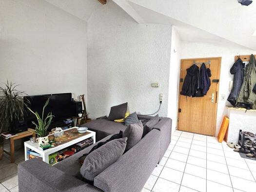 WG-Zimmer zur Miete Wohnen auf Zeit 380 € 15 m² 2. Geschoss frei ab 01.04.2026 Süd Ludwigsburg 71638