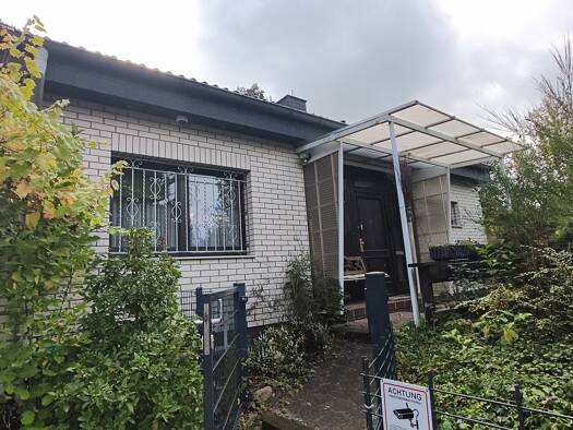 Einfamilienhaus zum Kauf 289.000 € 5 Zimmer 131 m² 860 m² Grundstück frei ab sofort Winsen Winsen (Aller) 29308