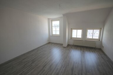 Wohnung zur Miete 240 € 2 Zimmer 52 m² 3. Geschoss frei ab sofort Theaterstraße 4 Döbeln Döbeln 04720