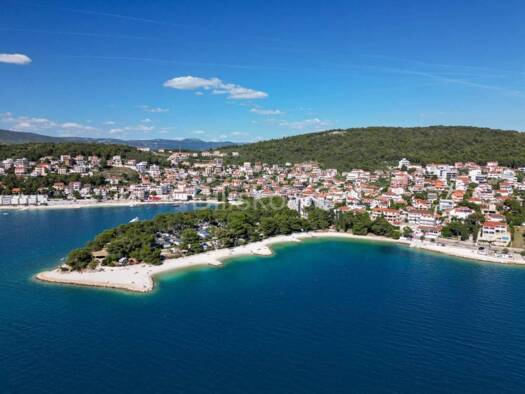 Wohn- und Gewerbegrundstück zum Kauf 433.650 € Trogir 21220