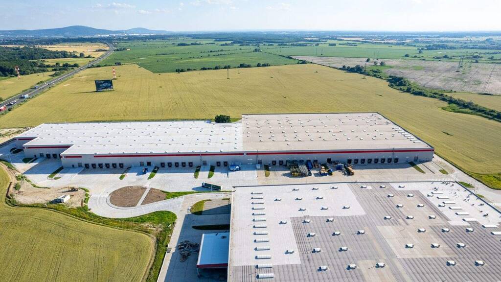 Produktionshalle zur Miete provisionsfrei 7.309 m² Lagerfläche teilbar ab 3.500 m² Lozorno 900 55