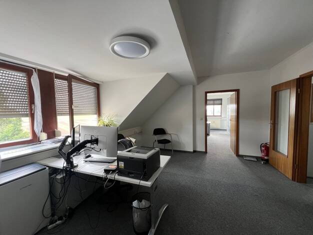 Bürofläche zur Miete 945 € 4 Zimmer 105 m² Bürofläche Poppenreuth 140 Fürth 90765