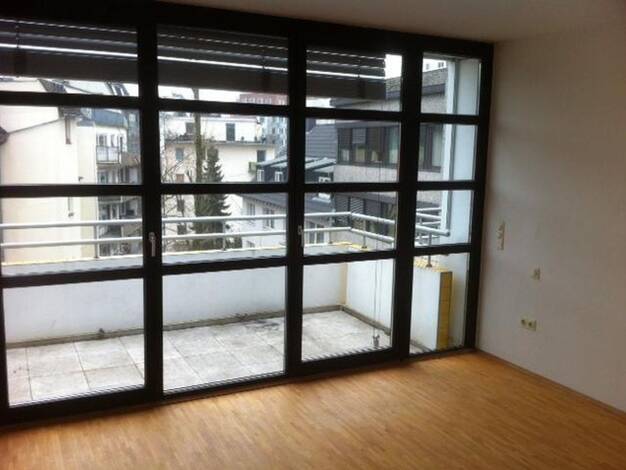 Wohnung zur Miete 920 € 2 Zimmer 76,7 m² 3. Geschoss frei ab 10.08.2026 Unterbilk Düsseldorf 40221