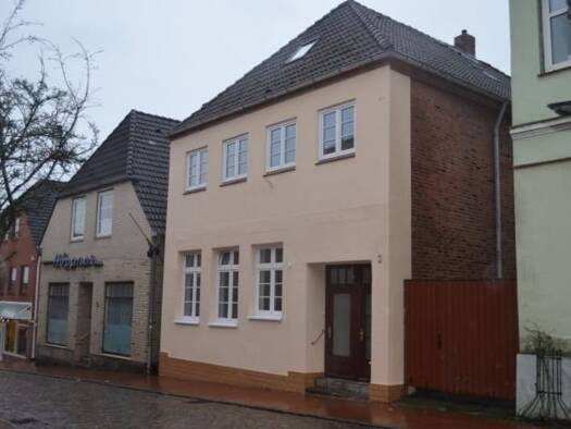 Wohnung zur Miete 580 € 2 Zimmer 70,8 m² Geschoss -1/3 frei ab sofort Oberstr. 6 Lütjenburg 24321