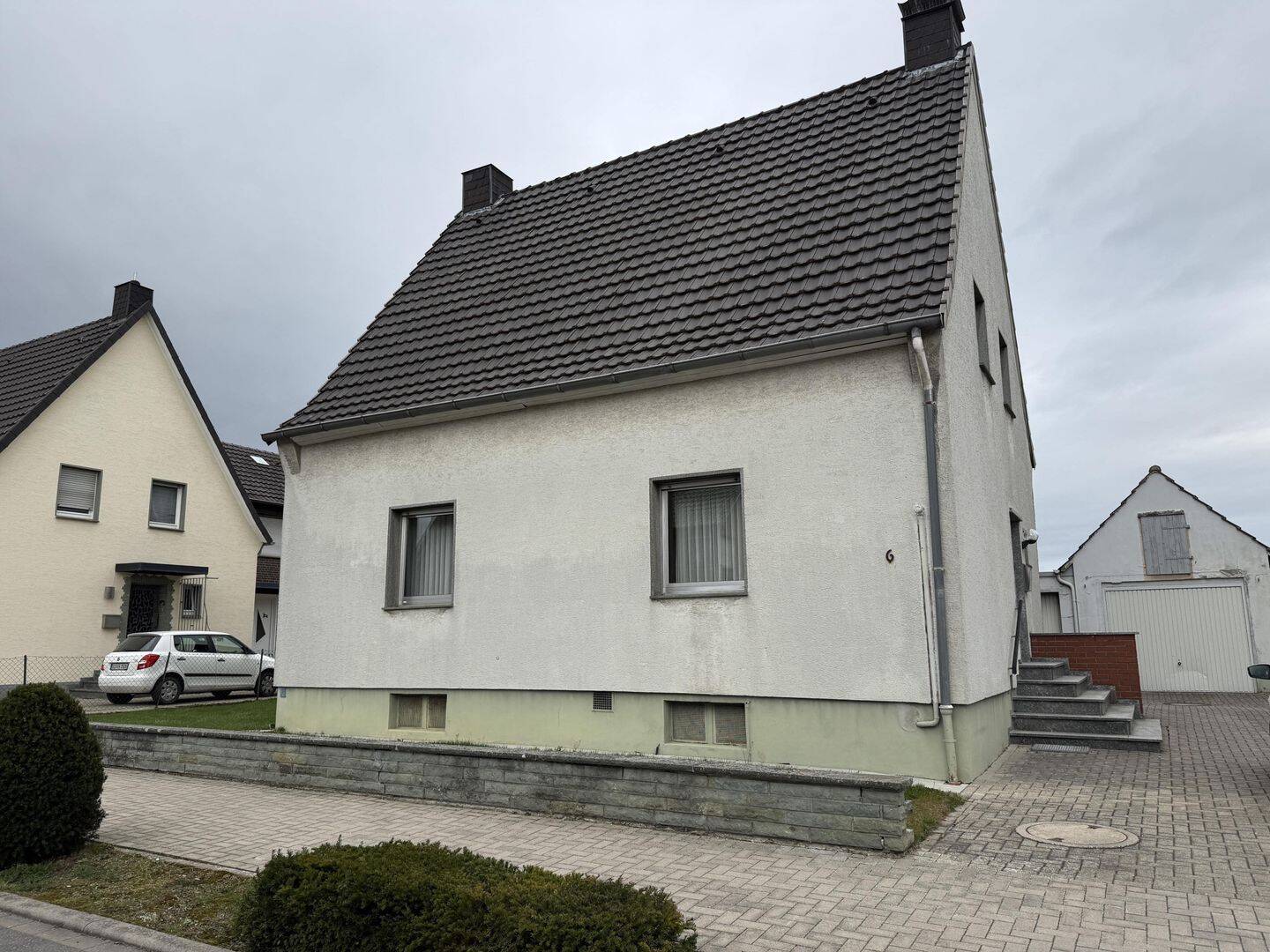 Immobilie in Lippetal - Großzügiges Zweifamilienhaus mit weitläufigem Garten - Bild 1