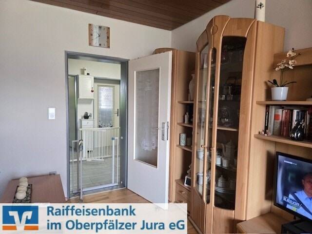 Immobilie in Burglengenfeld - Gefragte Immobilie in ruhiger Altstadtlage mit Burgblick - Ideal für Investoren oder Familie mit Platzbedarf - Bild 3