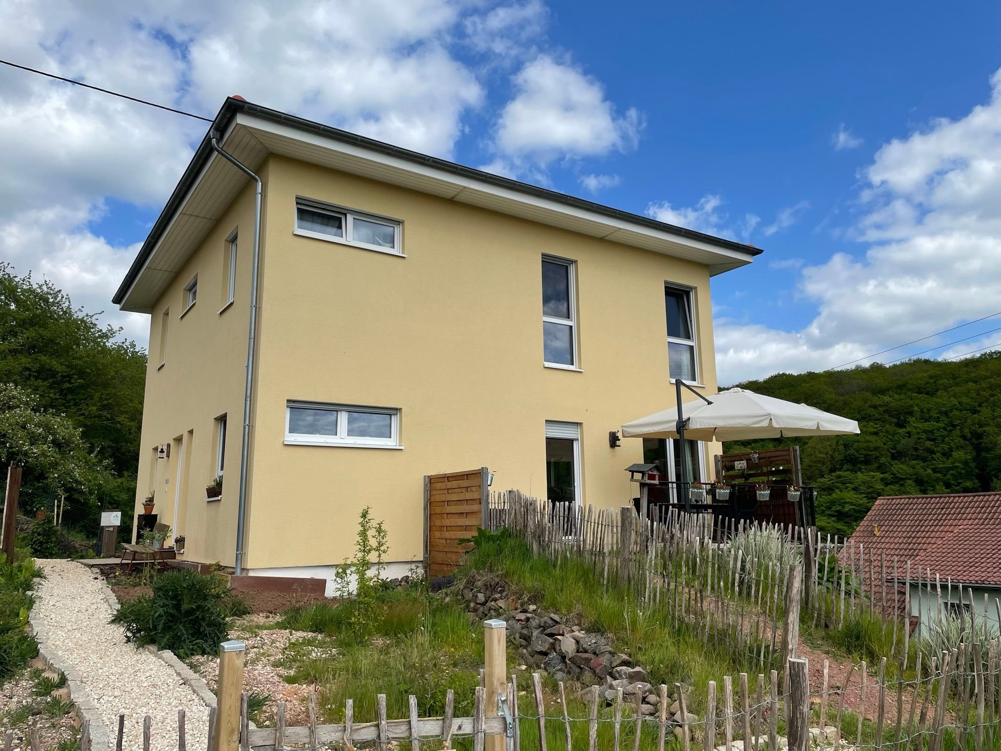 Einfamilienhaus zum Kauf provisionsfrei 439.000 € 7 Zimmer 261 m²<br/>Wohnfläche 1.678 m²<br/>Grundstück Peterbergstr 21 Eiweiler Nohfelden 66625