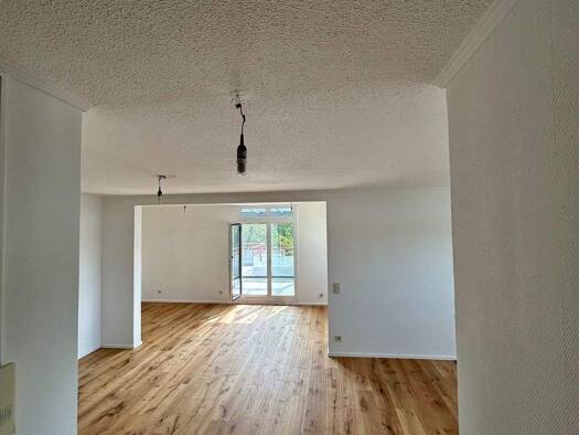 Terrassenwohnung zur Miete 1.095 € 2,5 Zimmer 85 m² frei ab sofort Föhrenstraße 16 Südweststadt Offenburg 77656