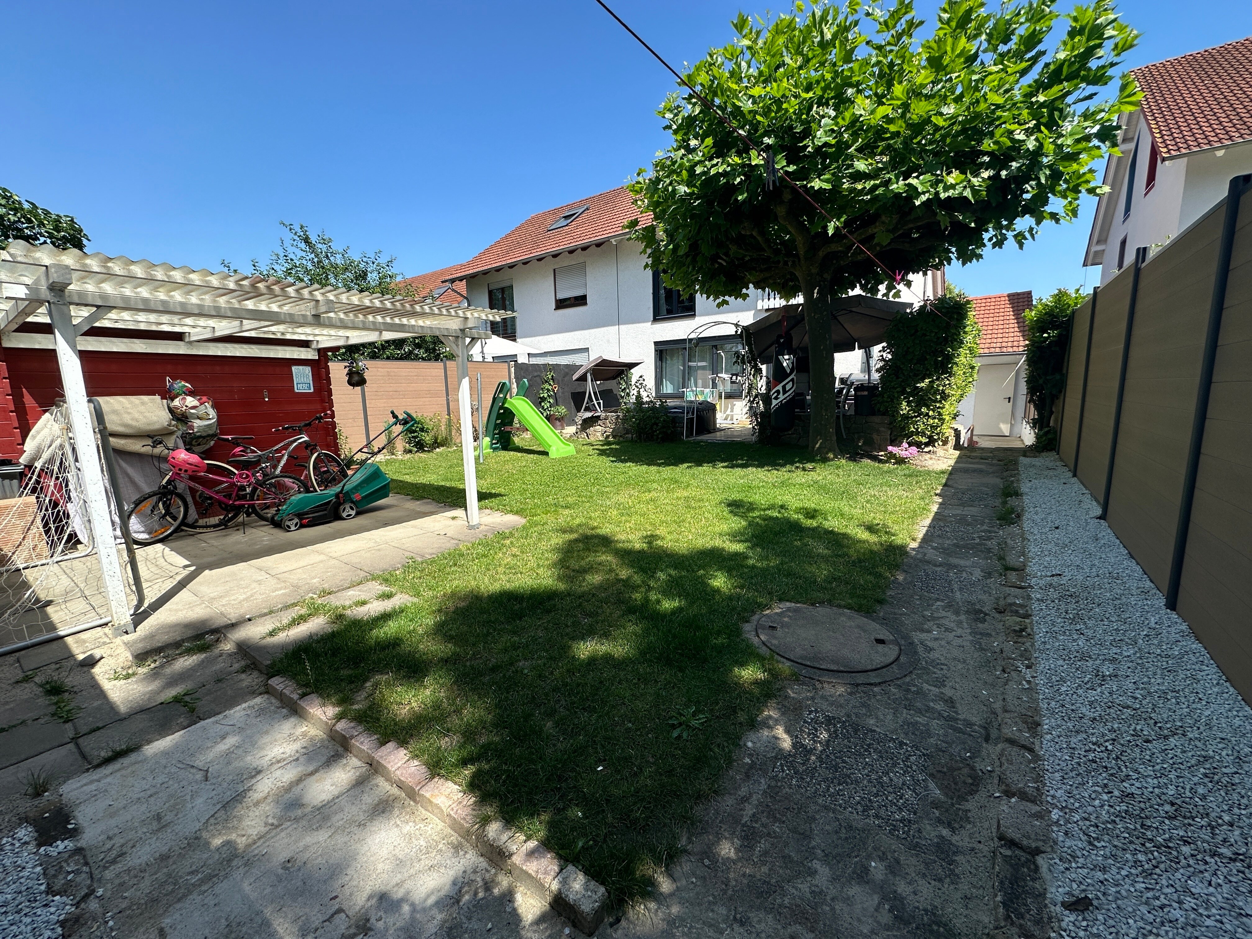 Mehrfamilienhaus zum Kauf 7,5 Zimmer 196 m²<br/>Wohnfläche 328 m²<br/>Grundstück Auggen Auggen 79424