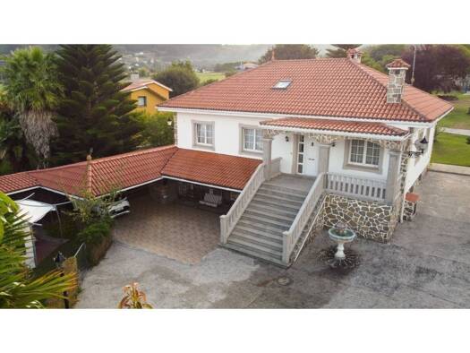 Villa zum Kauf 495.600 € 4 Zimmer 366 m² 3.979 m² Grundstück Valdoviño 15551