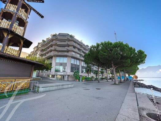 Studio zur Miete 5.500 CHF 3,5 Zimmer 103 m² 5. Geschoss Montreux 1820