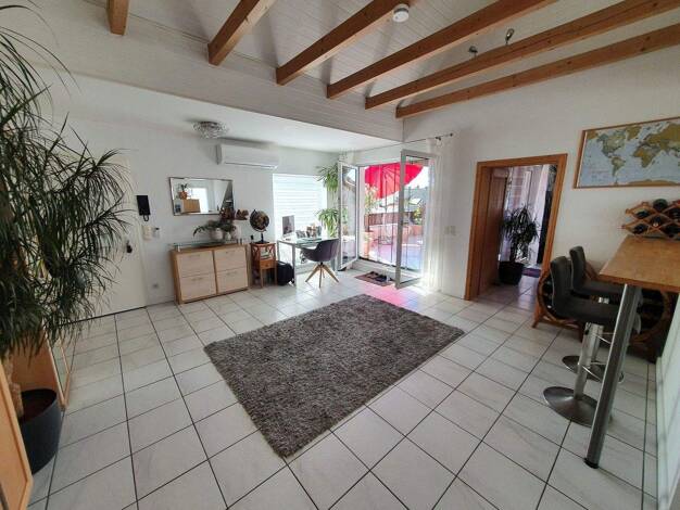 Wohnung zum Kauf provisionsfrei 300.000 € 3 Zimmer 112 m² 2. Geschoss frei ab 01.03.2026 Albert-Schweitzer-Straße Astheim Trebur 65468