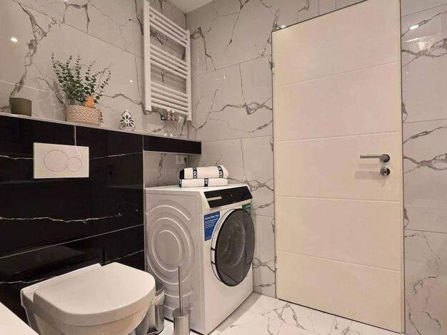 Wohnung zur Miete 1.200 € 2,5 Zimmer 81 m² Mitte Stuttgart 70182