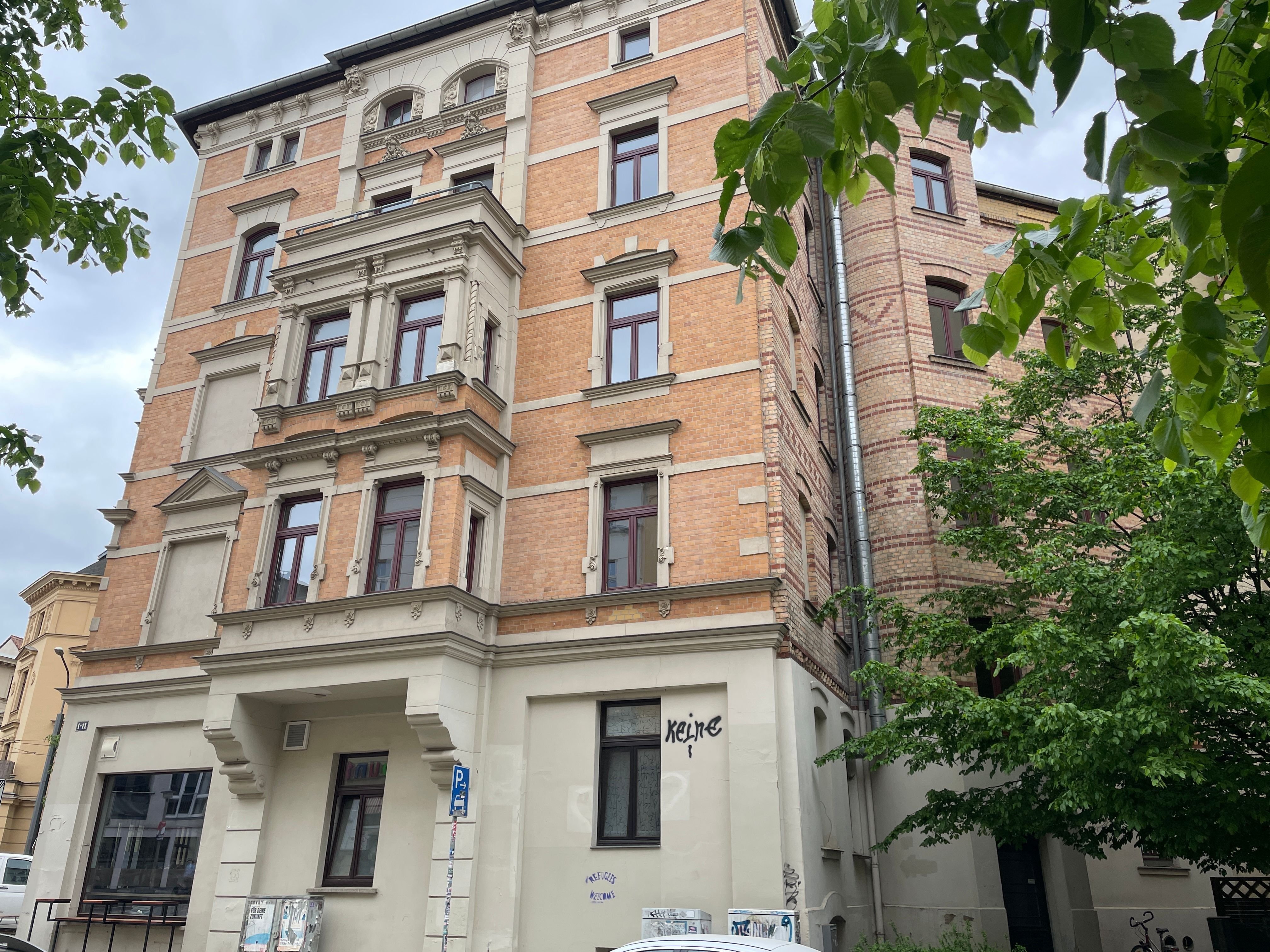 Wohnung zur Miete 990 € 4 Zimmer 110 m²<br/>Wohnfläche 2.<br/>Geschoss ab sofort<br/>Verfügbarkeit Ludwig-Wucherer-Straße 75 Paulusviertel Halle (Saale) 06114