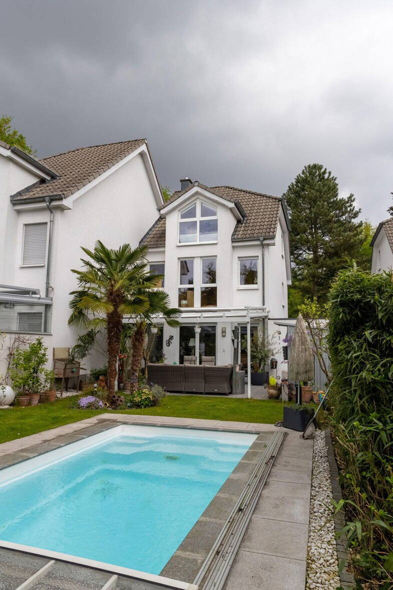 Einfamilienhaus zur Miete 4.550 € 5 Zimmer 180 m² 363 m² Grundstück Rath Düsseldorf 40472