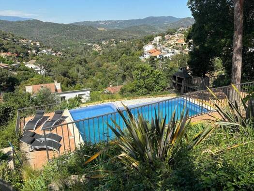Villa zum Kauf 495.000 € 5 Zimmer 317 m² 820 m² Grundstück Argentona 08310
