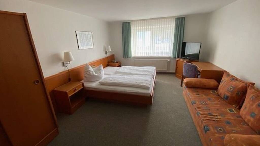 Gastronomie/Hotel zum Kauf 279.000 € 2.100 m² Gastrofläche 2.604 m² Grundstück Marienthal Roggendorf 19205