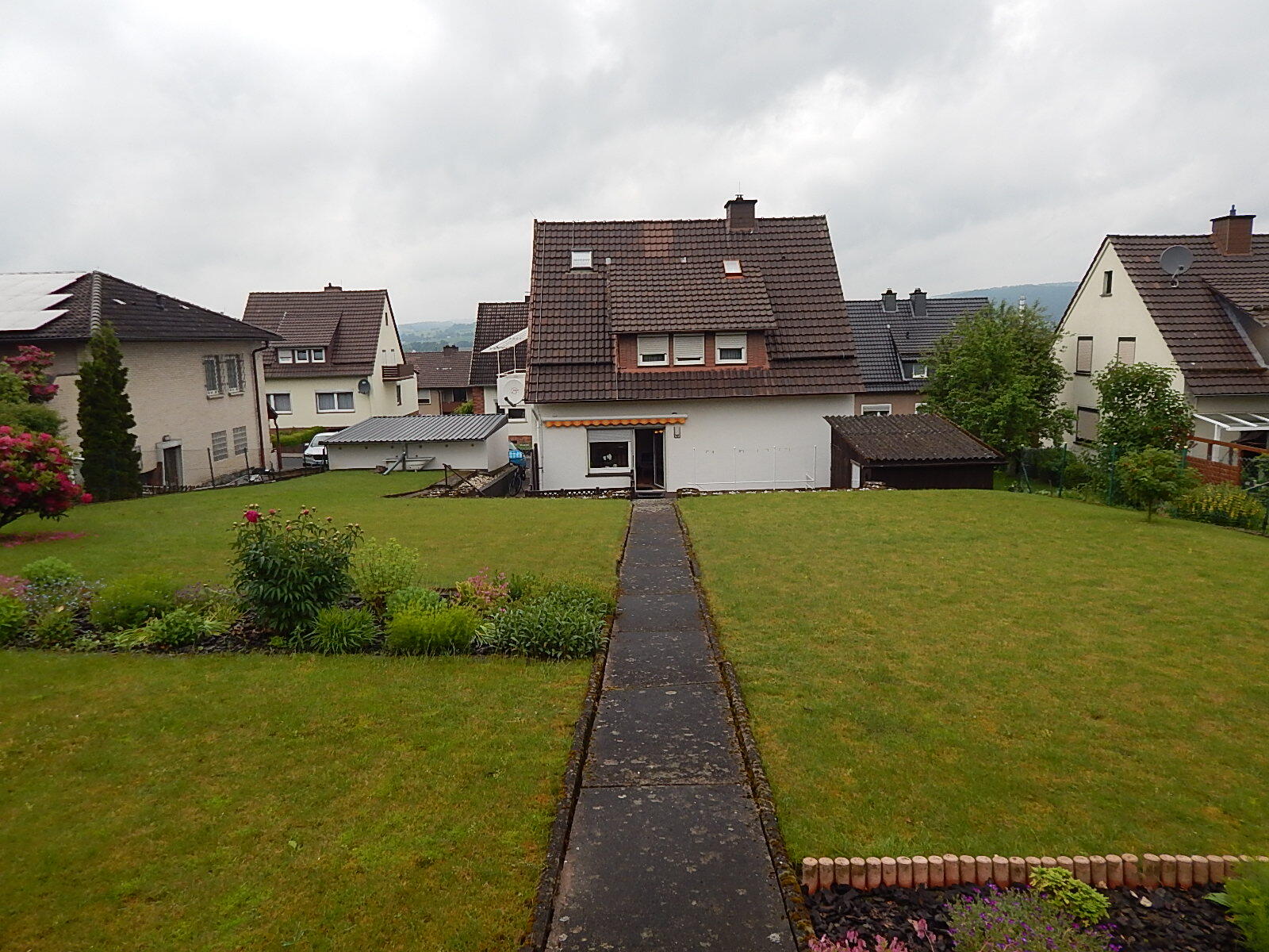 Mehrfamilienhaus zum Kauf 165.000 € 5,5 Zimmer 153 m²<br/>Wohnfläche 1.010 m²<br/>Grundstück ab sofort<br/>Verfügbarkeit Uslar Uslar 37170