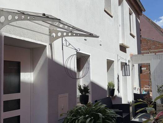 Mehrfamilienhaus zum Kauf provisionsfrei als Kapitalanlage geeignet 298.000 € 7 Zimmer 177,4 m² 171,4 m² Grundstück Hauptstr. 36 Spalt 91174