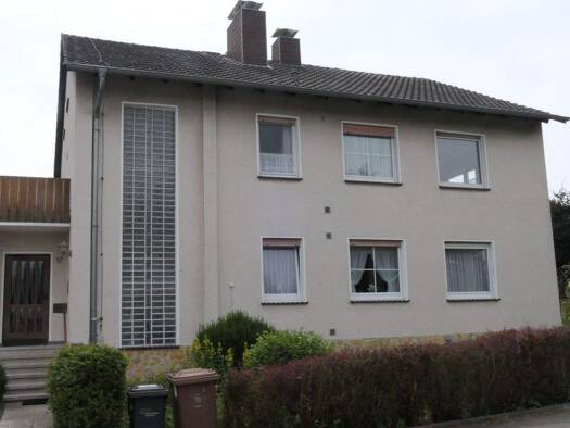 Haus zum Kauf 245.000 € 9 Zimmer 258 m² 800 m² Grundstück Niederelsungen Wolfhagen-Niederelsungen 34466