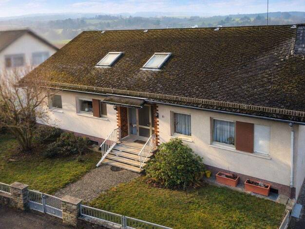 Mehrfamilienhaus zum Kauf 389.000 € 13 Zimmer 415 m² 910 m² Grundstück frei ab 01.03.2026 Weilmünster 35789