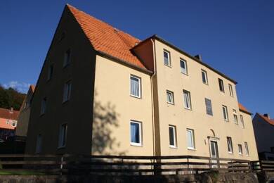 Wohnung zur Miete 385 € 4 Zimmer 83,8 m² Dachgeschoss, 2. Geschoss frei ab 01.07.2025 Begemannstraße 28 Hann. Münden Hann. Münden 34346