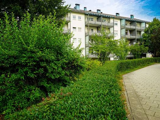 Wohnung zum Kauf 249.000 € 3 Zimmer 67 m² Geschoss 1/3 frei ab sofort Traunreut Traunreut 83301