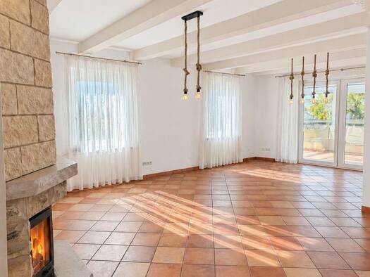 Wohnung zur Miete 2.100 € 4 Zimmer 174 m² Geschoss 1/2 frei ab sofort Marzahn Berlin 12681