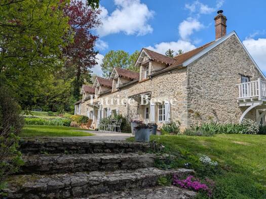 Reihenmittelhaus zum Kauf 795.000 € 6 Zimmer 220 m² 4.021 m² Grundstück Centre Ville Reims 51100