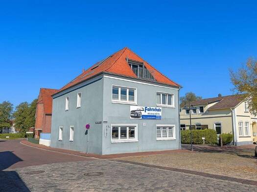 Haus zum Kauf als Kapitalanlage geeignet 425.000 € 9 Zimmer 225 m² 213 m² Grundstück Jever 26441