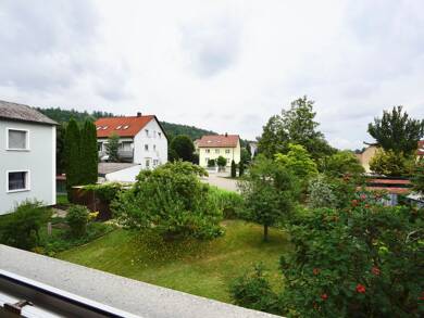 Wohnung zur Miete 785 € 3,5 Zimmer 80 m² Rachelstraße 19 Schwandorf Schwandorf 92421